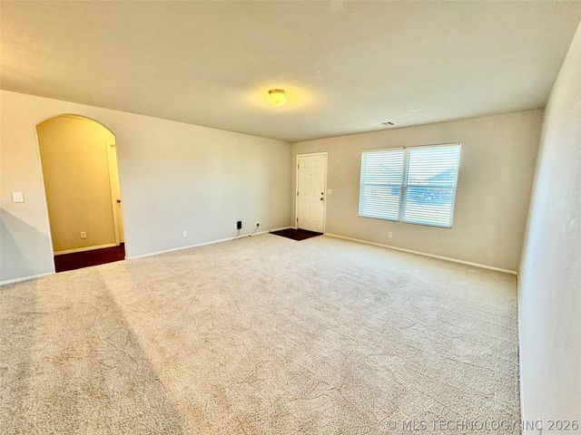 11427 S 239th East Avenue, Broken Arrow, OK 74014