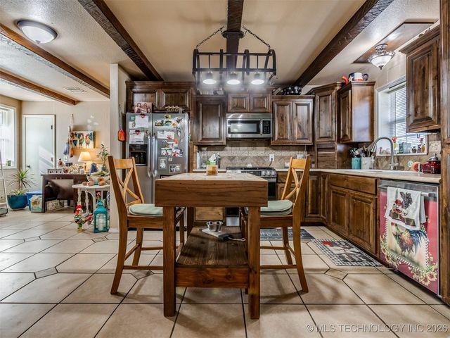 105 SE 6th Street, Wagoner, OK 74467