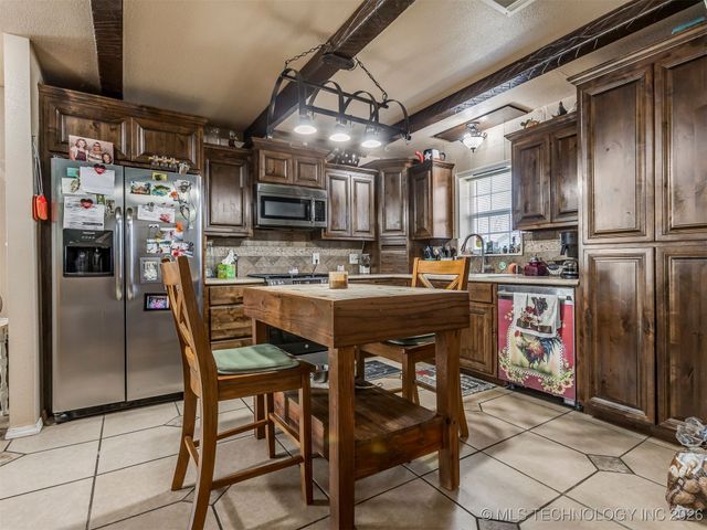 105 SE 6th Street, Wagoner, OK 74467