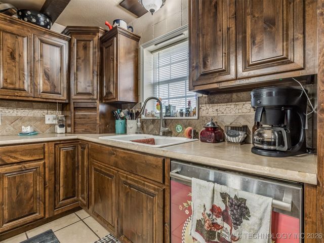 105 SE 6th Street, Wagoner, OK 74467