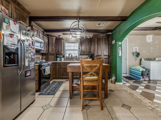 105 SE 6th Street, Wagoner, OK 74467