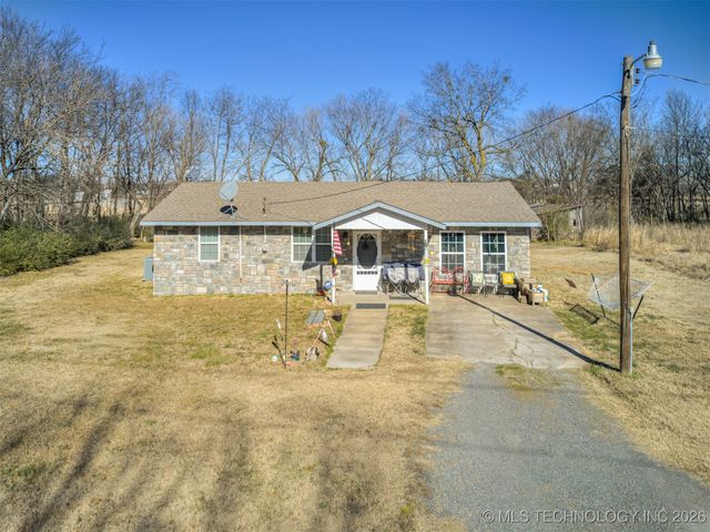 105 SE 6th Street, Wagoner, OK 74467