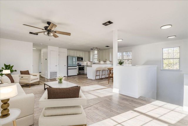 8204 Williamson Creek DR, Austin, TX 78736