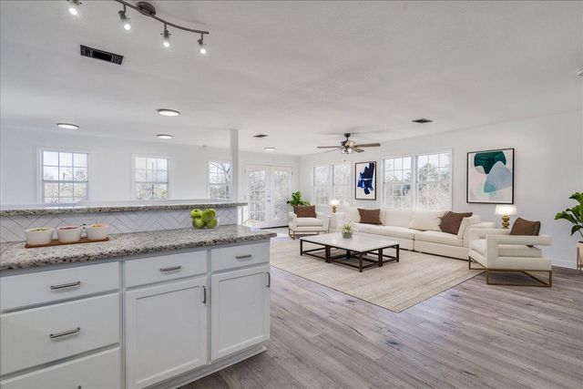 8204 Williamson Creek DR, Austin, TX 78736