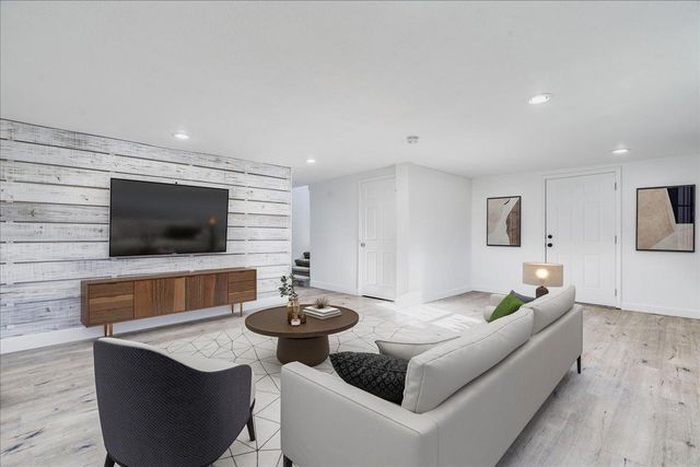 8204 Williamson Creek DR, Austin, TX 78736