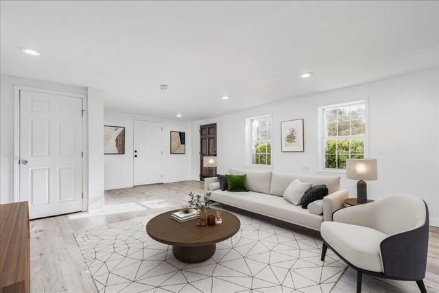 8204 Williamson Creek DR, Austin, TX 78736