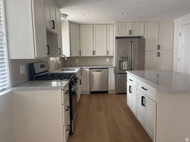 7157 S MEL HELEN WAY, West Jordan, UT 84084