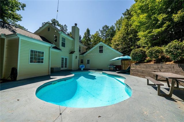 75 Black Forest Drive, Dallas, GA 30132