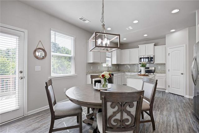 515 S Bound Court, Acworth, GA 30102