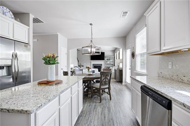 515 S Bound Court, Acworth, GA 30102