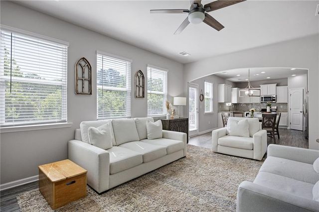 515 S Bound Court, Acworth, GA 30102