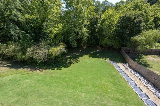 515 S Bound Court, Acworth, GA 30102