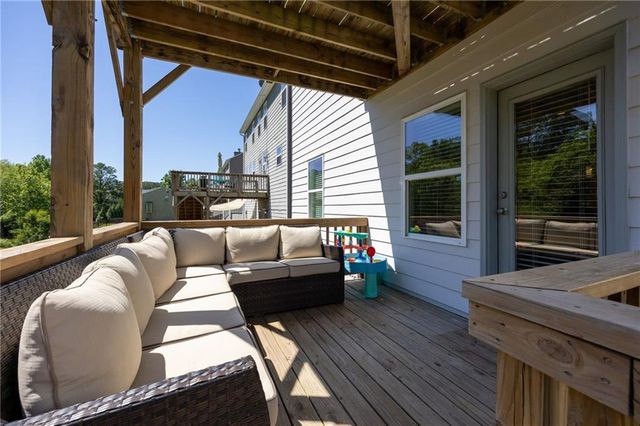 515 S Bound Court, Acworth, GA 30102