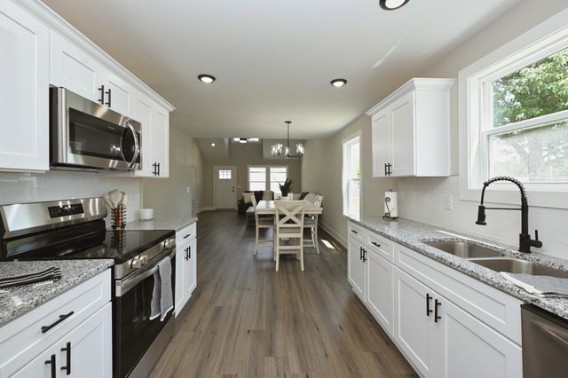 94 Donna Dr, Hendersonville, TN 37075