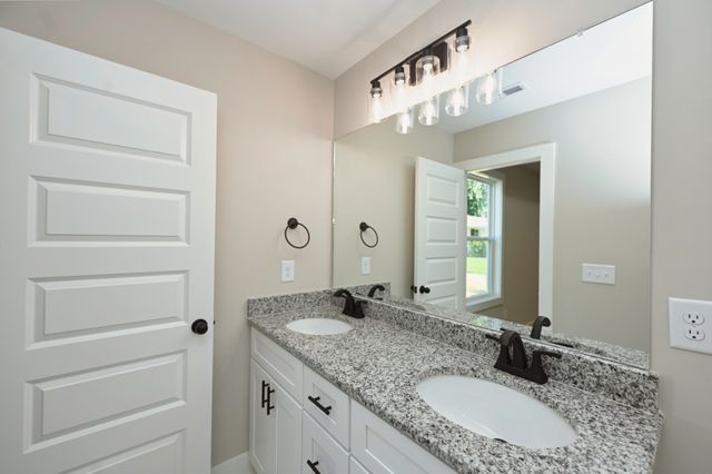 94 Donna Dr, Hendersonville, TN 37075
