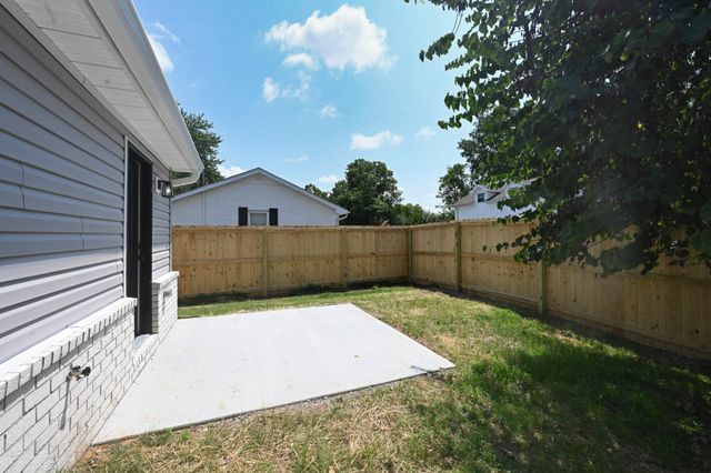 94 Donna Dr, Hendersonville, TN 37075