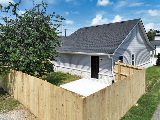 94 Donna Dr, Hendersonville, TN 37075