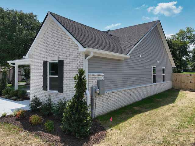 94 Donna Dr, Hendersonville, TN 37075