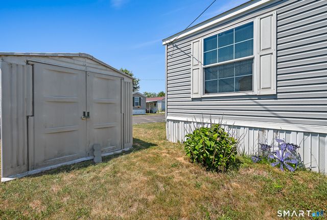 15 Pine Street, East Windsor, CT 06088