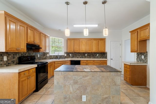 1720 Greystone Trace SE, Conyers, GA 30013