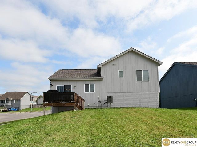 7772 N 86th Avenue, Omaha, NE 68122