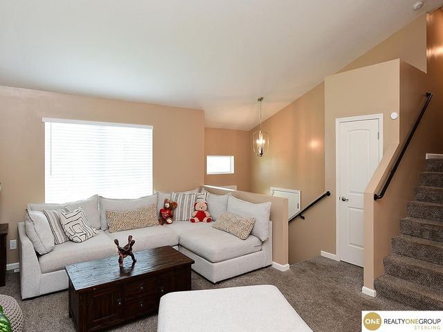 7772 N 86th Avenue, Omaha, NE 68122