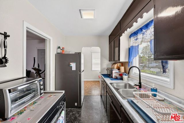 423 E 127th Street, Los Angeles, CA 90061