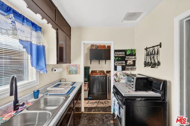 423 E 127th Street, Los Angeles, CA 90061
