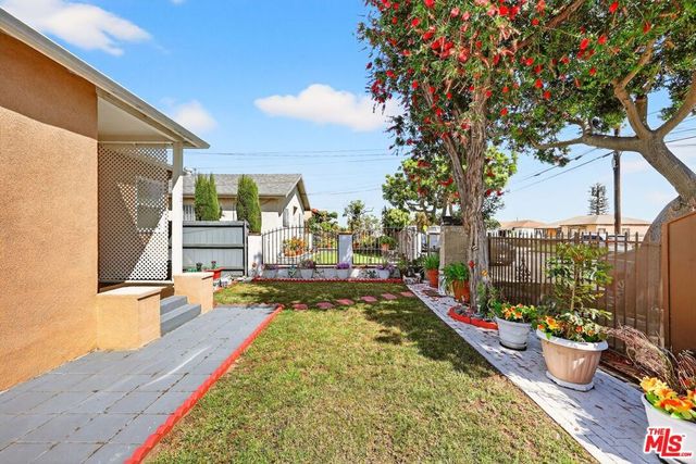 423 E 127th Street, Los Angeles, CA 90061