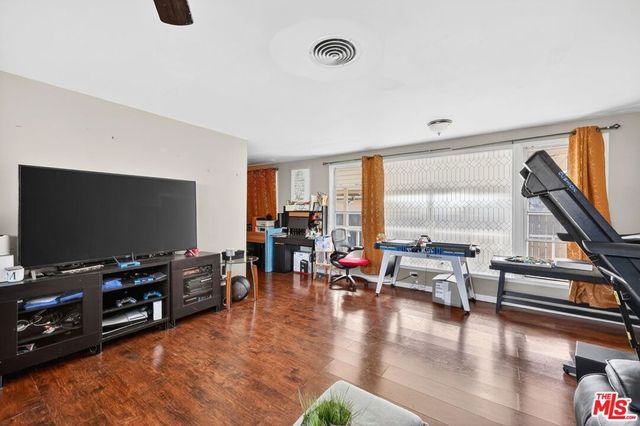 423 E 127th Street, Los Angeles, CA 90061