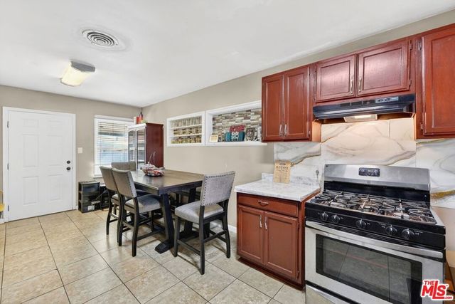 423 E 127th Street, Los Angeles, CA 90061