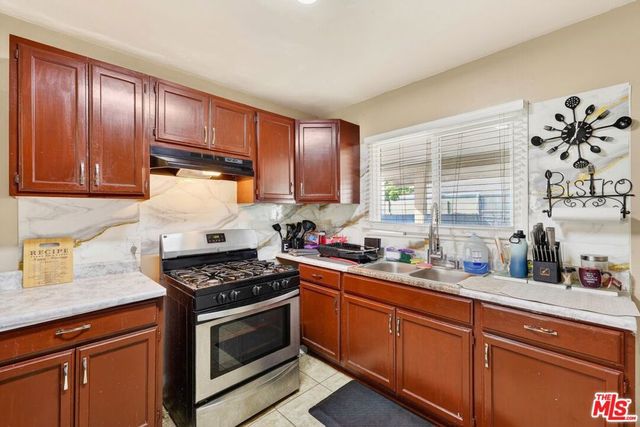 423 E 127th Street, Los Angeles, CA 90061