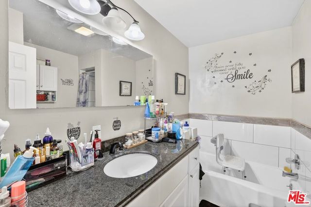 423 E 127th Street, Los Angeles, CA 90061