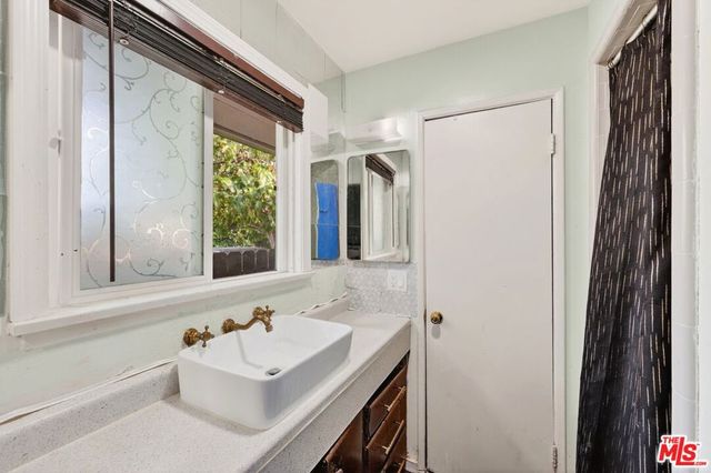 423 E 127th Street, Los Angeles, CA 90061