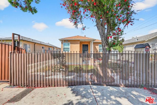 423 E 127th Street, Los Angeles, CA 90061