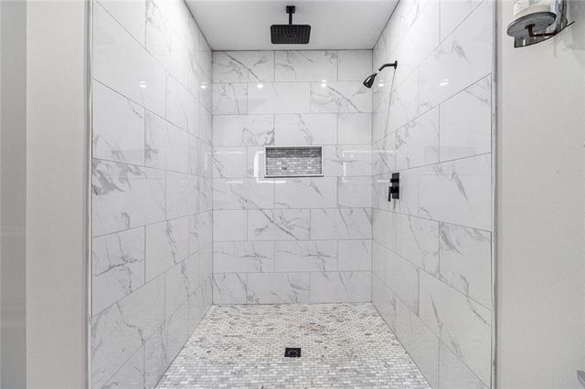 220 Fox Den Circle, Jasper, GA 30143