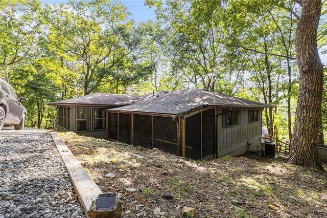 220 Fox Den Circle, Jasper, GA 30143