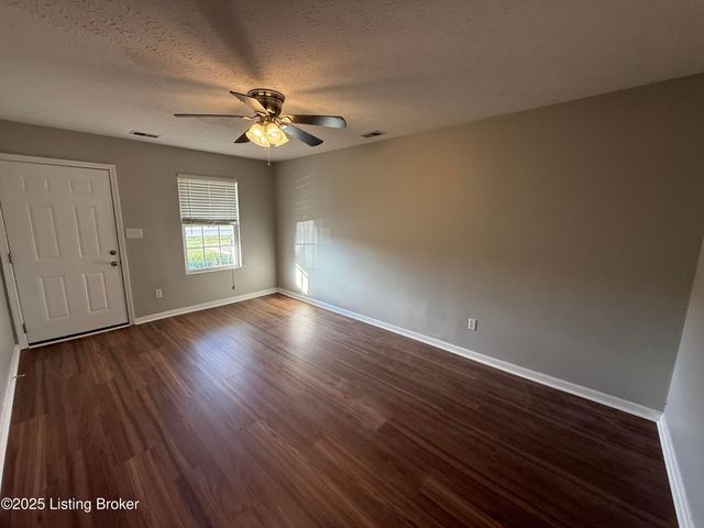 7613 Beulah Church Rd, Louisville, KY 40228