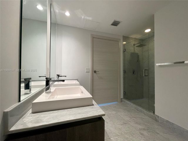 801 S Miami Ave 3303, Miami, FL 33130