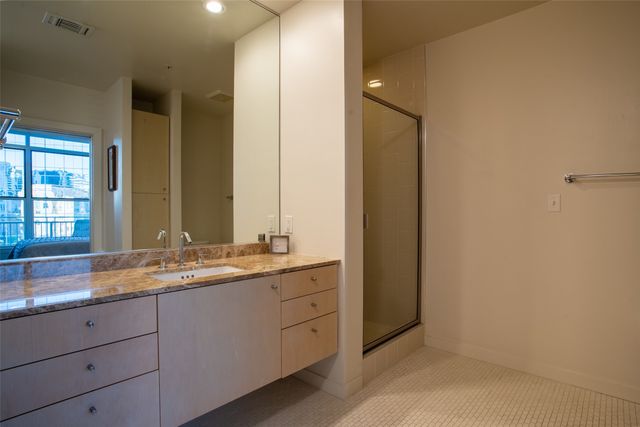 2323 N Houston Street 613, Dallas, TX 75219