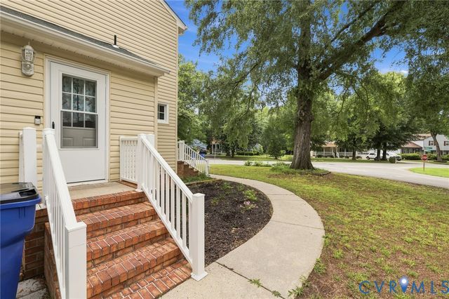 1306 Whitley Ct, Chester, VA 23836