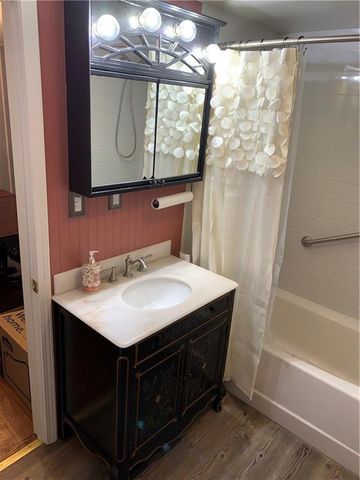 4963 Silver Avenue, Kansas City, KS 66106