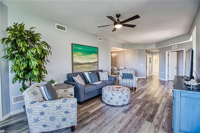 3111 Meandering WAY 101, Fort Myers, FL 33905
