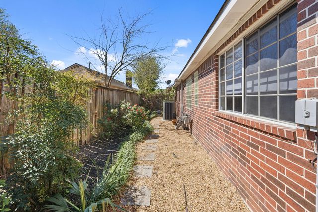 6527 Prairie Dunes Drive, Houston, TX 77069