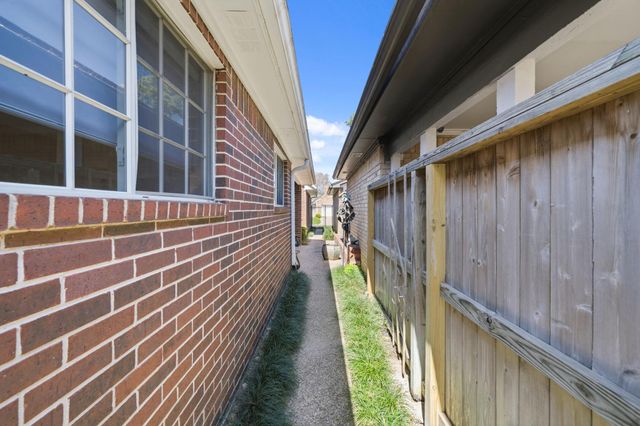 6527 Prairie Dunes Drive, Houston, TX 77069