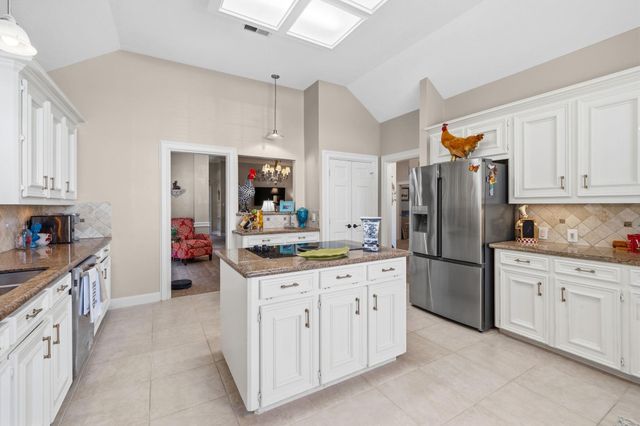 6527 Prairie Dunes Drive, Houston, TX 77069