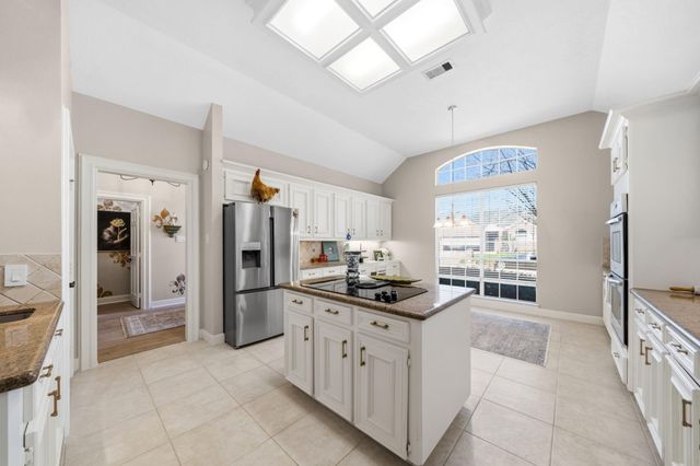 6527 Prairie Dunes Drive, Houston, TX 77069