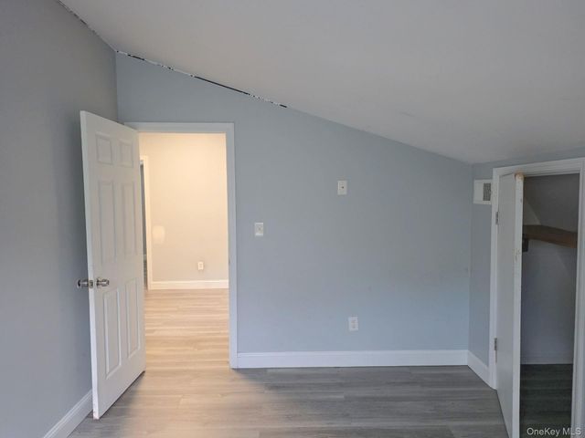 54 Oneill Avenue, Bay Shore, NY 11706