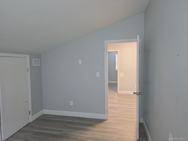 54 Oneill Avenue, Bay Shore, NY 11706