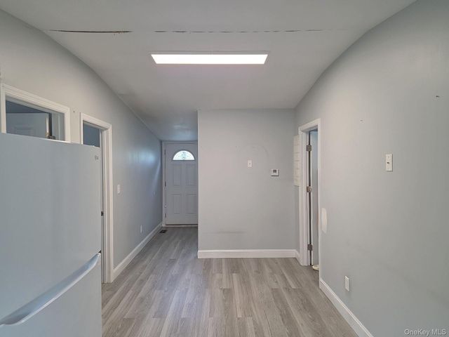 54 Oneill Avenue, Bay Shore, NY 11706